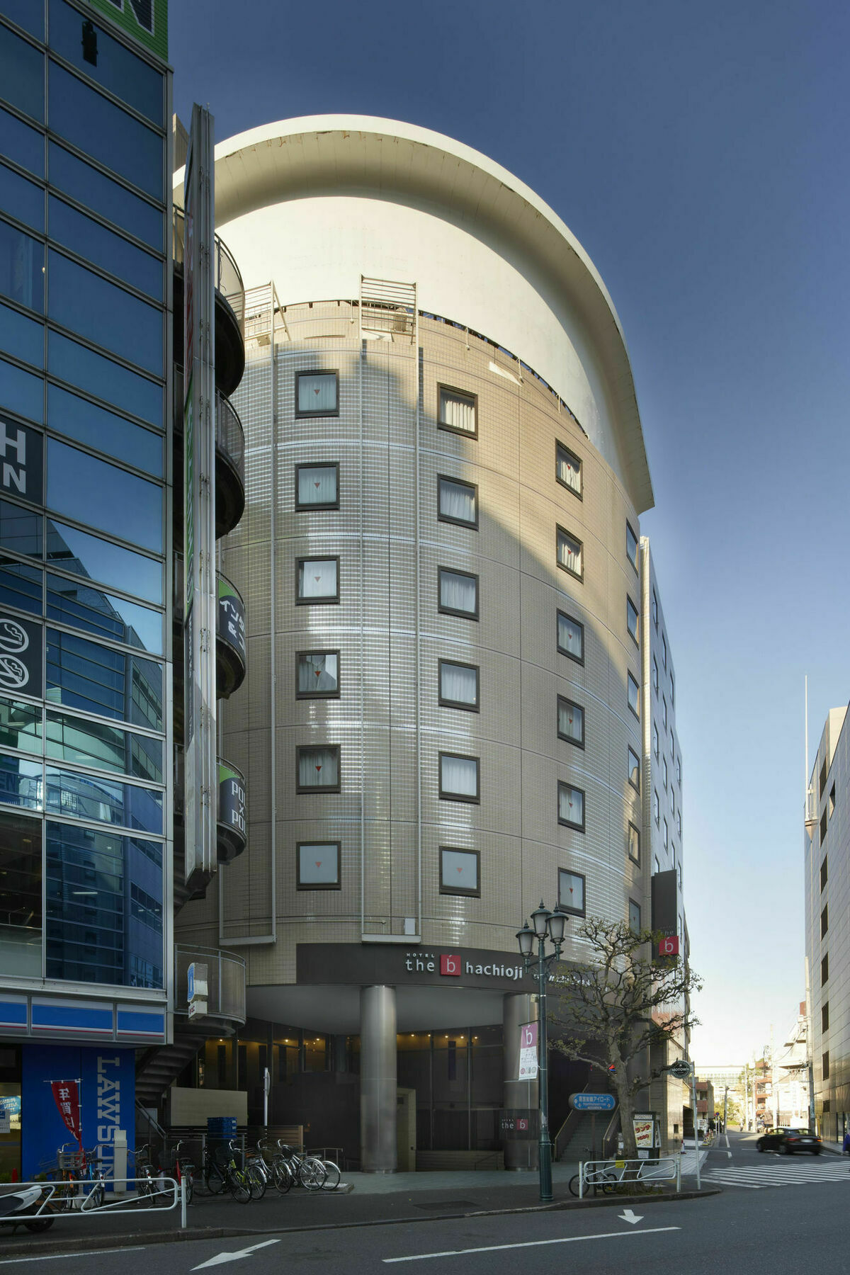 The B Hotel 3*